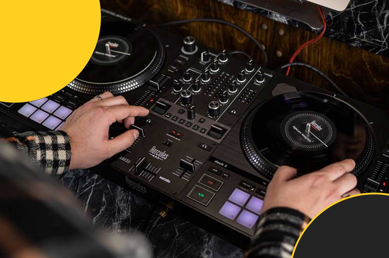 Descubre los Increíbles Platos Motorizados de Hercules DJControl Inpulse T7 por Menos de $700. ¡Prepárate para la Mejor Experiencia en DJing!